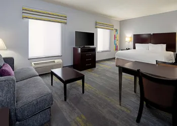 Hampton Inn & Suites Bakersfield/Hwy 58, CA hotel thumbnail 6