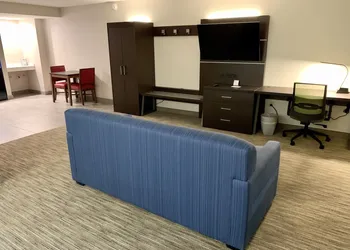 Holiday Inn Express & Suites Longview North by IHG hotel thumbnail 6