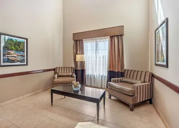 Best Western La Grange Inn & Suites hotel thumbnail 2