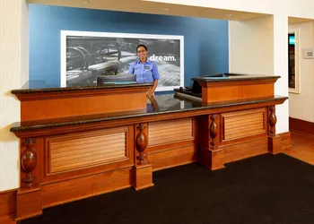 Hampton Inn & Suites Savannah/Midtown hotel thumbnail 2