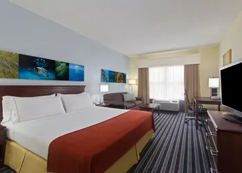Holiday Inn Express Hotel & Suites Clearwater North-Dunedin by IHG hotel thumbnail 2