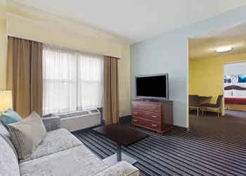 Holiday Inn Express Hotel & Suites Clearwater North-Dunedin by IHG hotel thumbnail 5