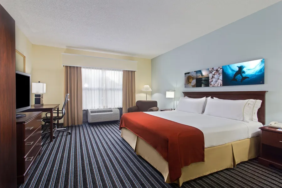 Holiday Inn Express Hotel & Suites Clearwater North-Dunedin by IHG hotel detail image 6
