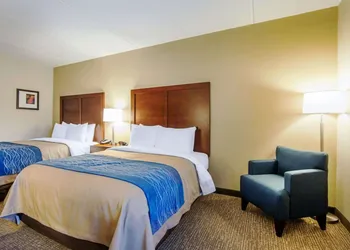 Comfort Inn at Royal Blue hotel thumbnail 8