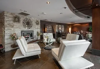 Coast Lonsdale Quay Hotel hotel thumbnail 3