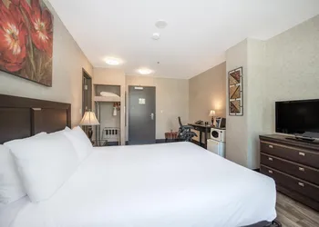 Coast Lonsdale Quay Hotel hotel thumbnail 8