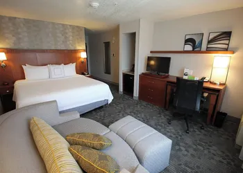 Courtyard by Marriott Merced hotel thumbnail 8
