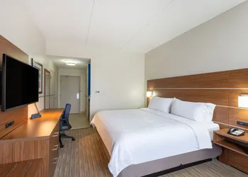 Holiday Inn Express Vermilion by IHG hotel thumbnail 5