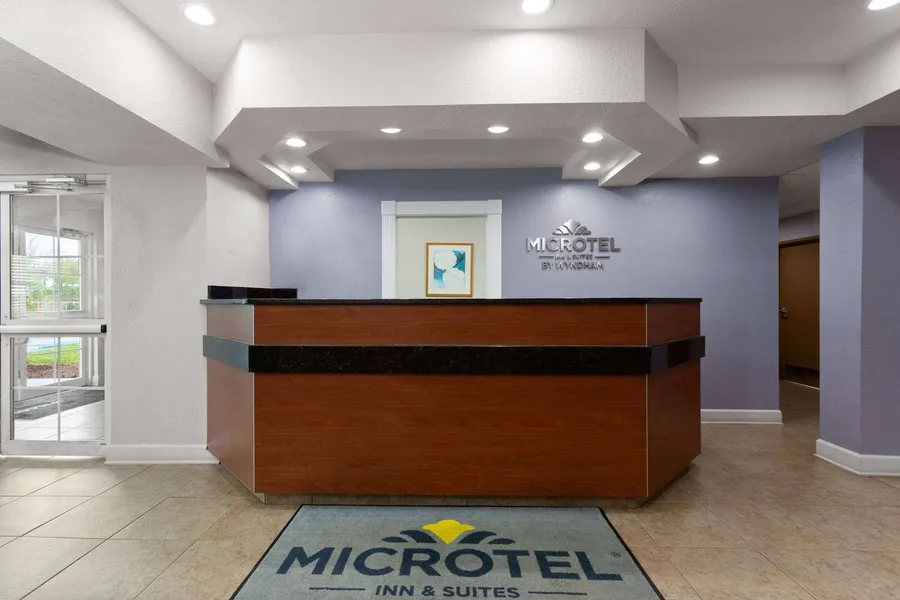 Microtel Inn & Suites by Wyndham Zephyrhills hotel detail image 2