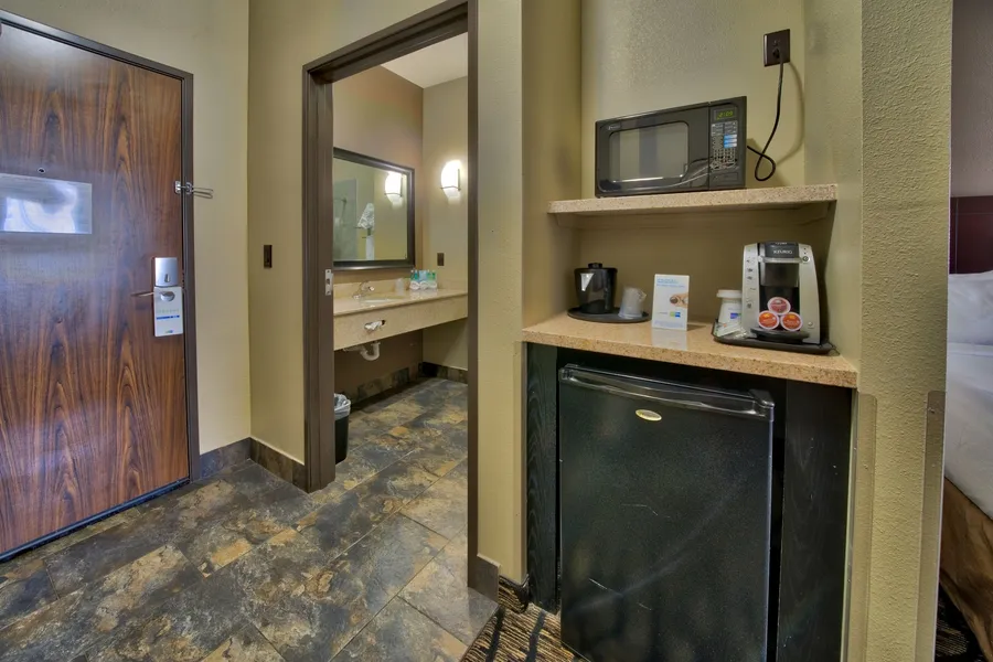 Holiday Inn Express Hotel & Suites Lubbock South by IHG hotel detail image 2