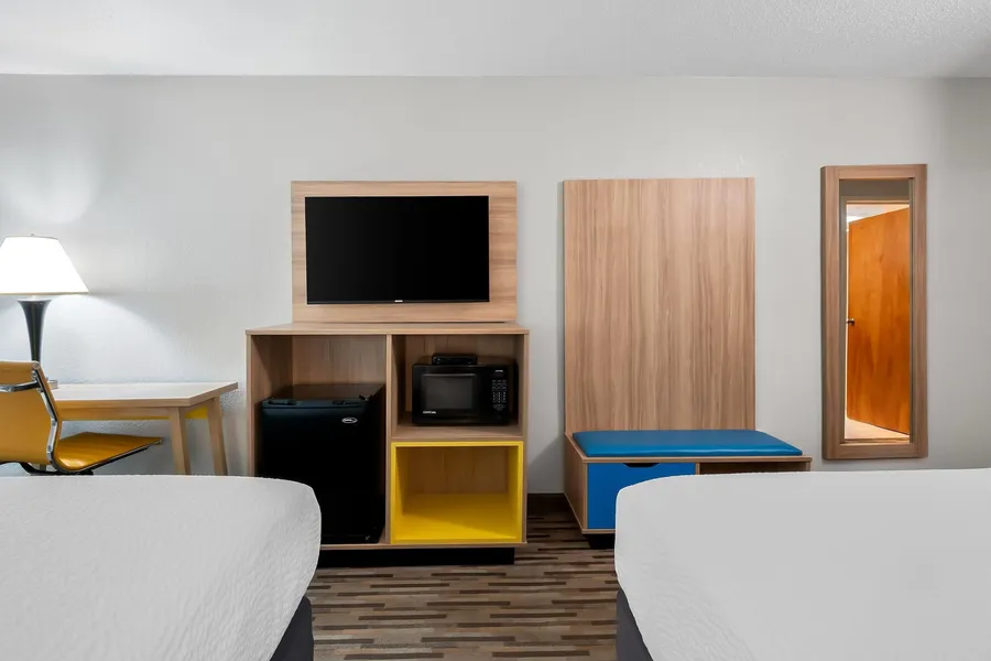 Days Inn by Wyndham Hillsdale hotel detail image 6