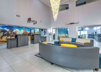 La Quinta Inn & Suites by Wyndham Weatherford hotel thumbnail 4