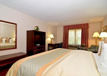 Best Western PLUS Morristown Inn-Florham Park hotel thumbnail 5