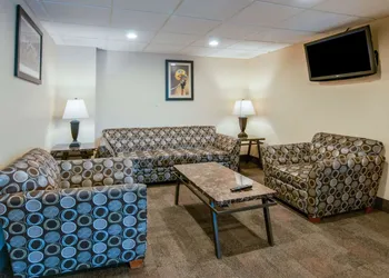 Quality Inn Stadium Area Green Bay Stadium hotel thumbnail 3