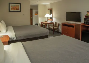 Quality Inn Stadium Area Green Bay Stadium hotel thumbnail 7