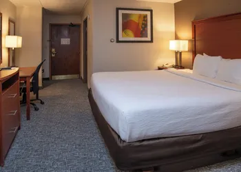Quality Inn Stadium Area Green Bay Stadium hotel thumbnail 8