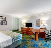 La Quinta Inn & Suites by Wyndham Fremont / Silicon Valley hotel detail image 5