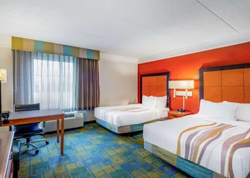 La Quinta Inn & Suites by Wyndham Fremont / Silicon Valley hotel thumbnail 7