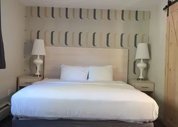Woodwards White Mountain Resort, BW Signature Collection hotel thumbnail 4