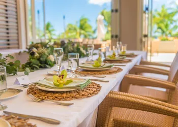 Hyatt Regency Waikiki Beach Resort & Spa hotel thumbnail 2
