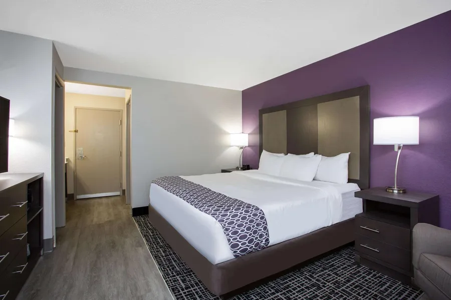 La Quinta Inn & Suites by Wyndham Roanoke Salem hotel detail image 6