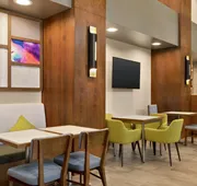 Hampton Inn & Suites Tacoma/Puyallup hotel detail image 3