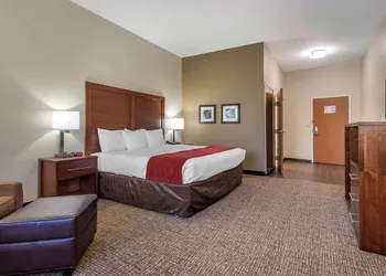 Comfort Inn & Suites Glenpool hotel thumbnail 5