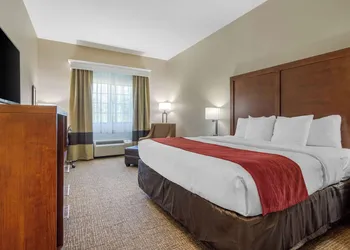 Comfort Inn & Suites Glenpool hotel thumbnail 8