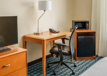 Fairfield Inn & Suites by Marriott Peoria East hotel thumbnail 5