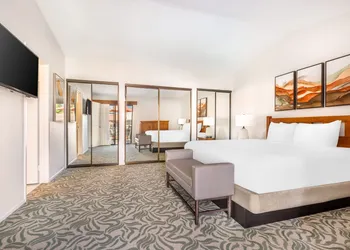 Riviera Oaks Resort hotel thumbnail 3