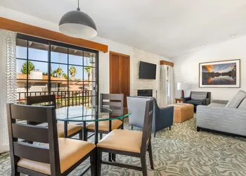 Riviera Oaks Resort hotel thumbnail 8