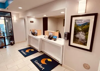 Comfort Inn & Suites Troutville-Roanoke North hotel thumbnail 4