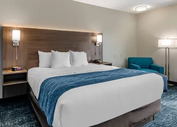 Comfort Inn & Suites Troutville-Roanoke North hotel thumbnail 8