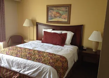 Lamplighter Inn & Suites - South hotel thumbnail 8