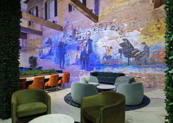 Courtyard by Marriott New Orleans Warehouse Arts District hotel thumbnail 4