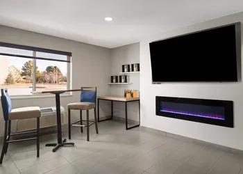Wingate by Wyndham Los Alamos hotel thumbnail 3