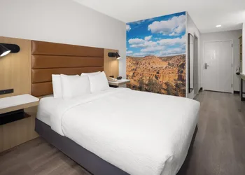 Wingate by Wyndham Los Alamos hotel thumbnail 8