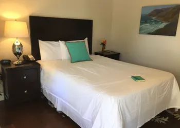 Beach Bungalow Inn and Suites hotel thumbnail 7