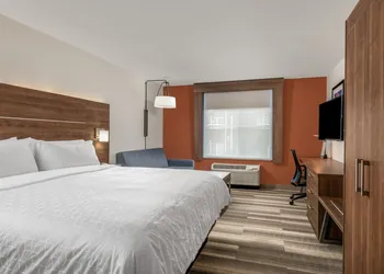 Holiday Inn Express Chapel Hill by IHG hotel thumbnail 5