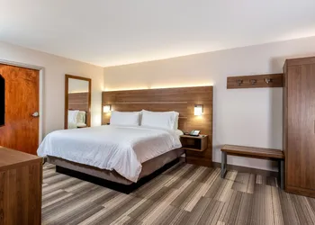 Holiday Inn Express Chapel Hill by IHG hotel thumbnail 6