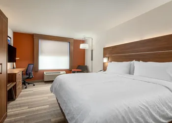 Holiday Inn Express Chapel Hill by IHG hotel thumbnail 7