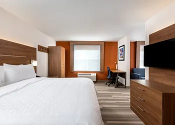 Holiday Inn Express Chapel Hill by IHG hotel thumbnail 8