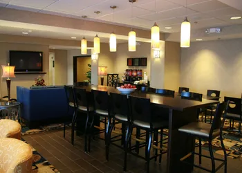 Hampton Inn Topeka hotel thumbnail 4