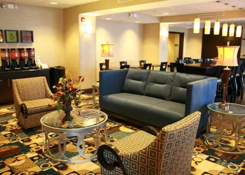 Hampton Inn Topeka hotel thumbnail 5