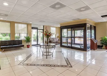 Quality Inn & Suites Hanes Mall hotel thumbnail 4