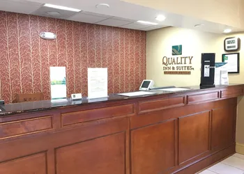 Quality Inn & Suites Hanes Mall hotel thumbnail 8