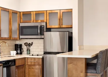 Staybridge Suites Fort Wayne by IHG hotel thumbnail 6