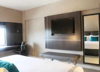 Hotel Indigo Harrisburg - Hershey by IHG hotel thumbnail 2
