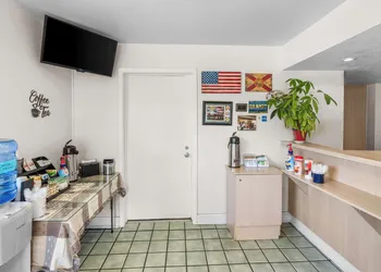 Americas Best Value Inn Lake City hotel thumbnail 3