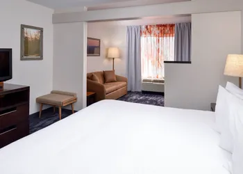 Fairfield Inn & Suites Cedar Rapids hotel thumbnail 7
